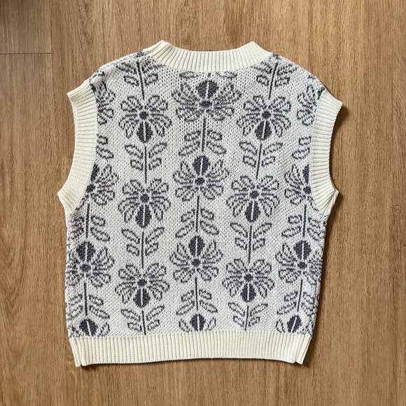 Knitted Vest - Picture 2 of 2